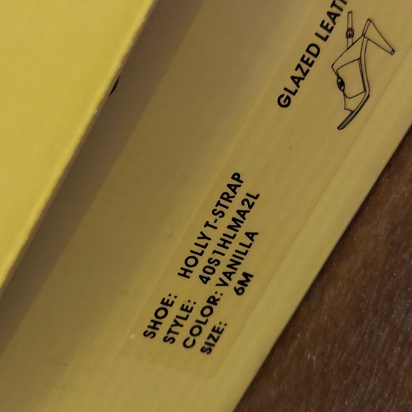 Michael Kors Holly T Strap Vanilla Leather Clear Heels 6 - Picture 7 of 7